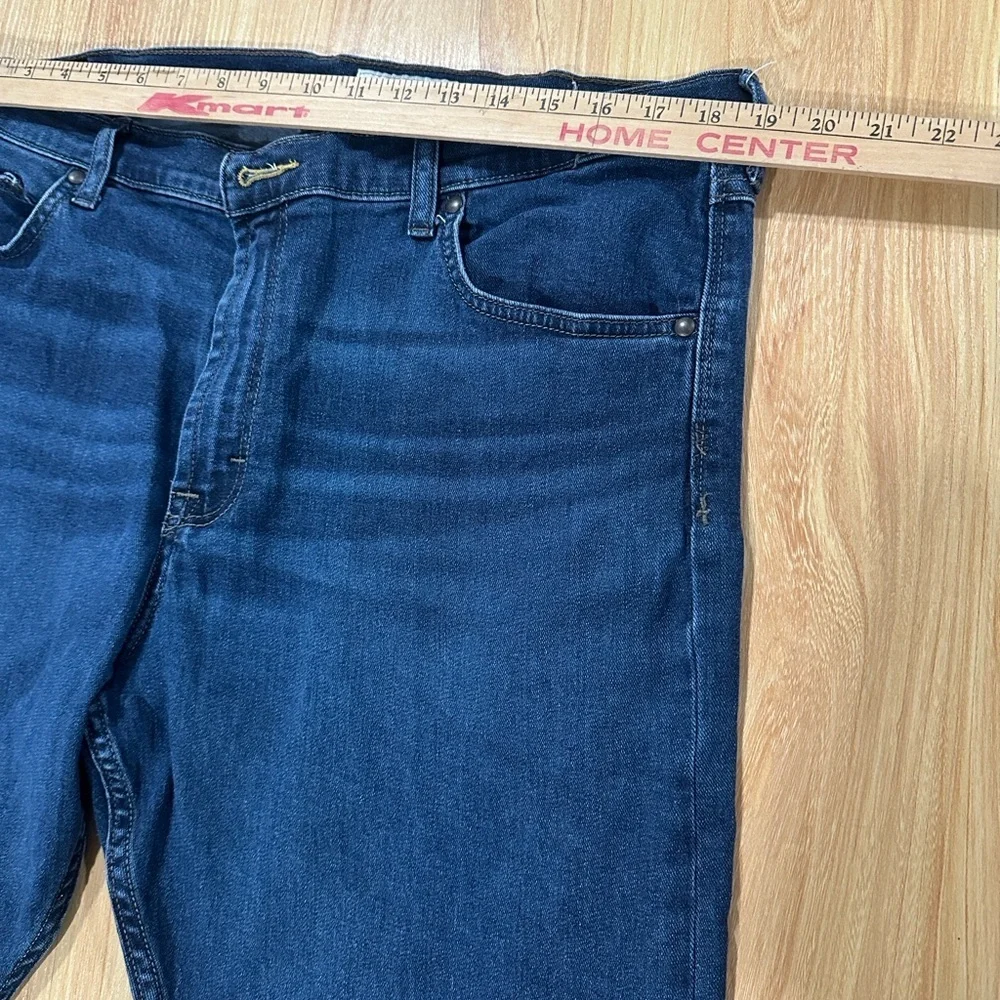 Wrangler Men's Deep Blue Relaxed Jeans